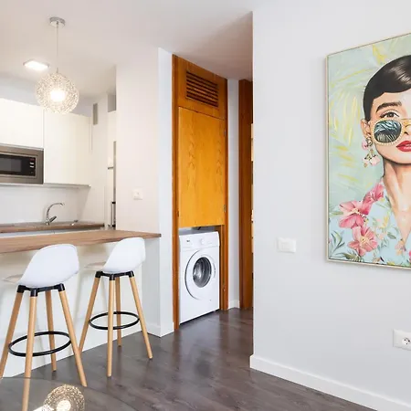 Daire Home2book Cozy Urban Retreat With Balcony *