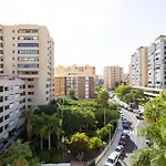 Home2book Cozy Urban Retreat With Balcony Apartment