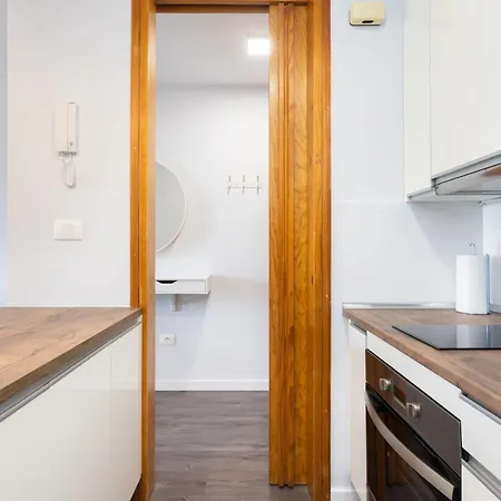Home2book Cozy Urban Retreat With Balcony