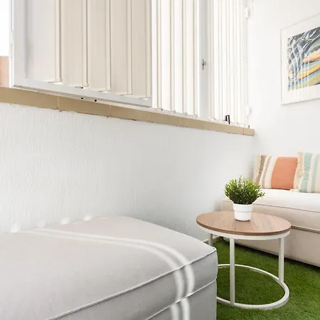 Home2book Cozy Urban Retreat With Balcony