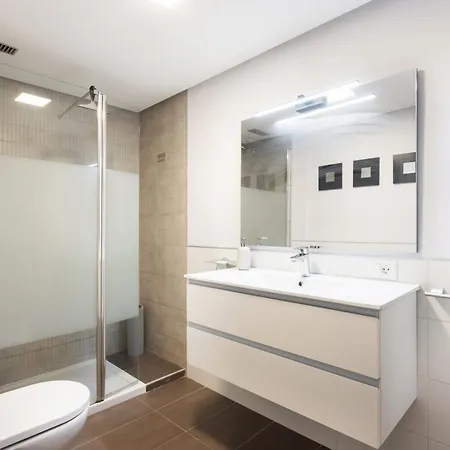شقة Home2book Cozy Urban Retreat With Balcony