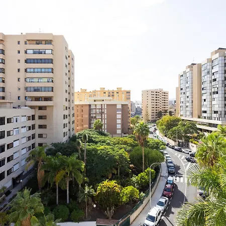Home2book Cozy Urban Retreat With Balcony شقة