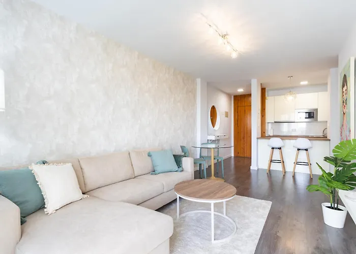 Апартаменты Home2book Cozy Urban Retreat With Balcony Санта-Крус-де-Тенерифе